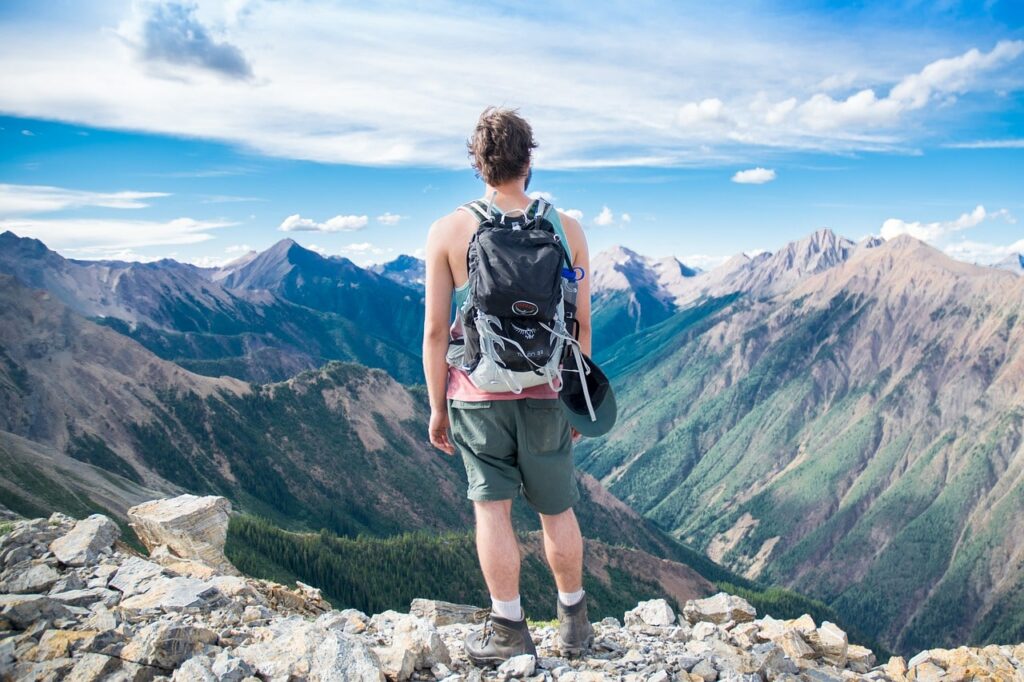 équipement randonée montagne : sac à dos