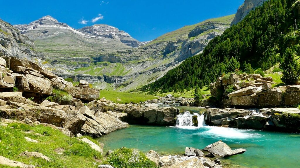 Traversée des Pyrénées (GR10) randonnée montagne france