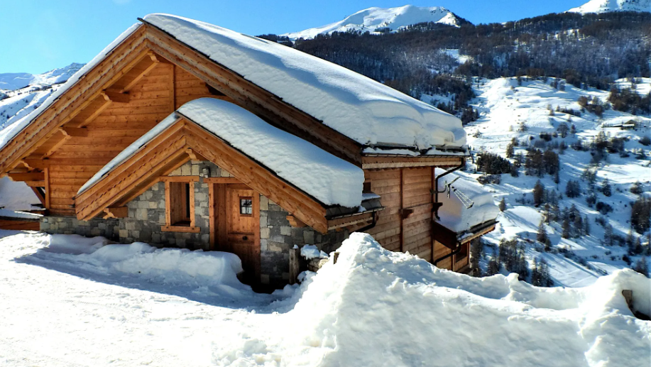 chalet avec piscine à Vars